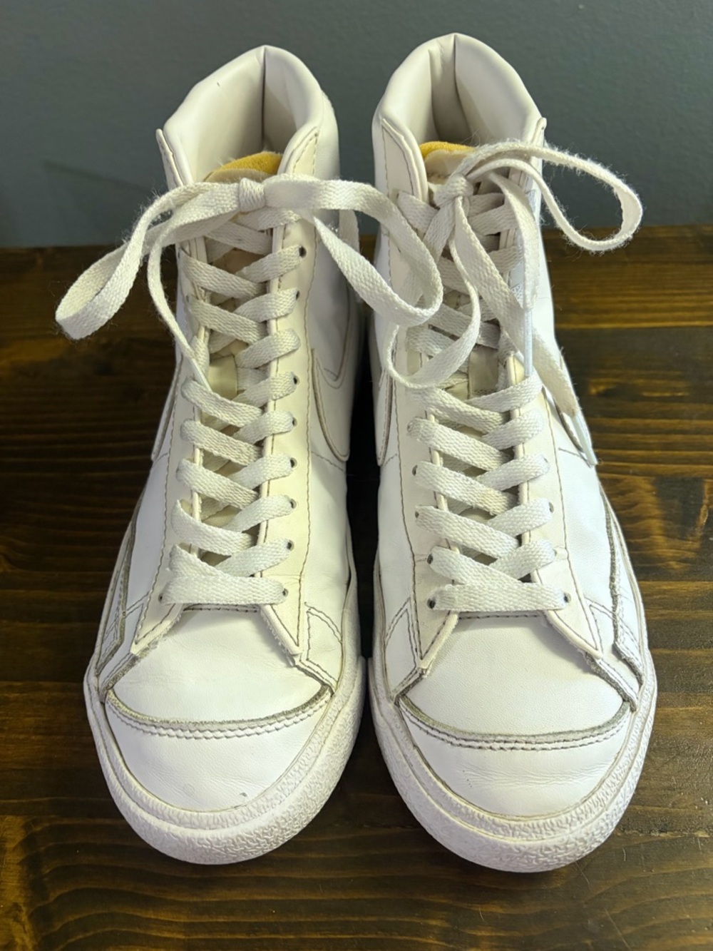 Nike Women’s Blazer Mid Vintage White High-Top Sneakers - Picture 2 of 13